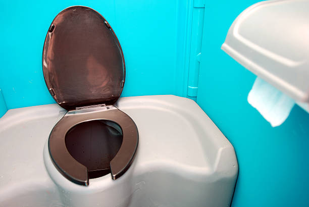 Best Portable restroom trailer rental  in Martins Ferry, OH
